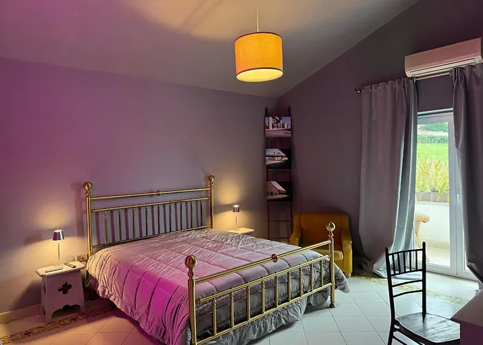 Assteas Nocleg ze śniadaniem 3*